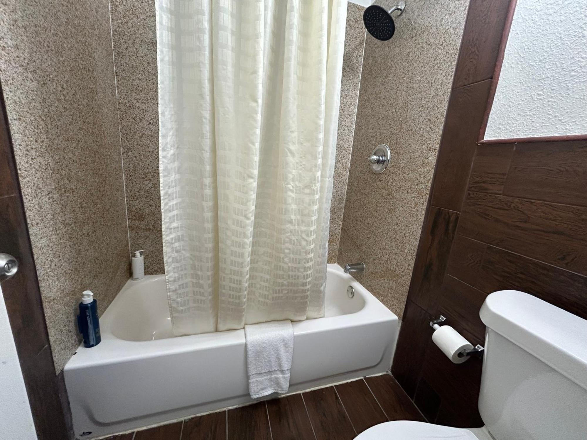 Quest Inn Weatherford Ngoại thất bức ảnh